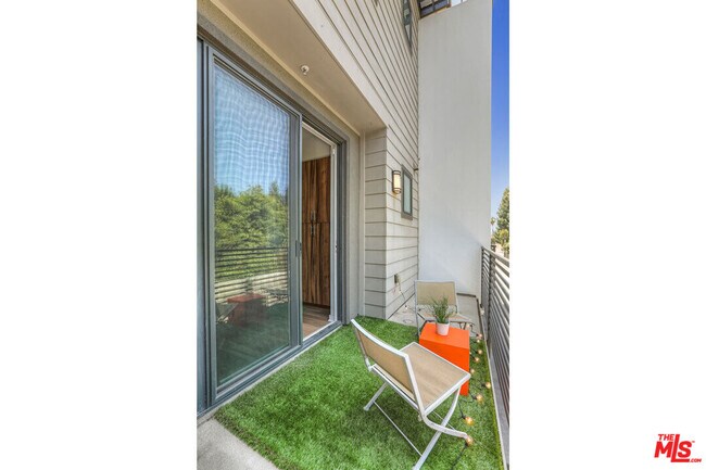 Building Photo - 3901 N Eagle Rock Blvd