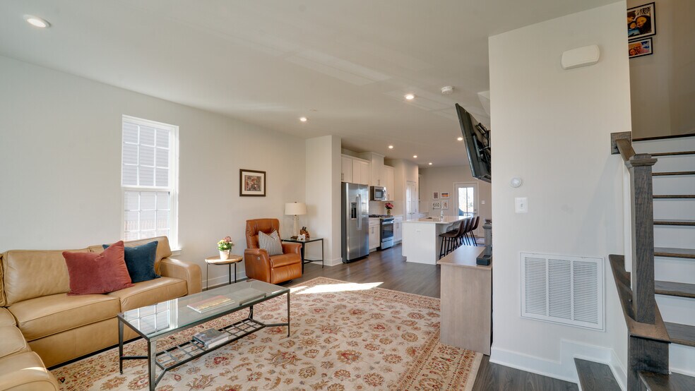 Building Photo - 2630 Jetstream Rd