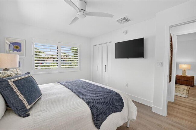 Building Photo - 2157 Coral Gardens Dr