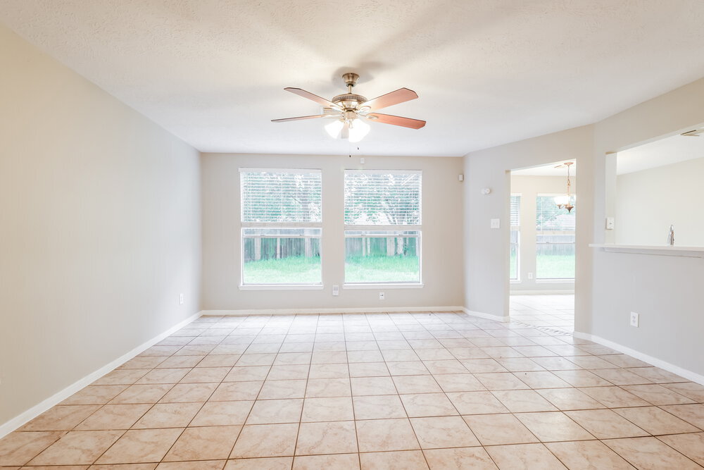 Building Photo - 18415 Willow Moss Dr