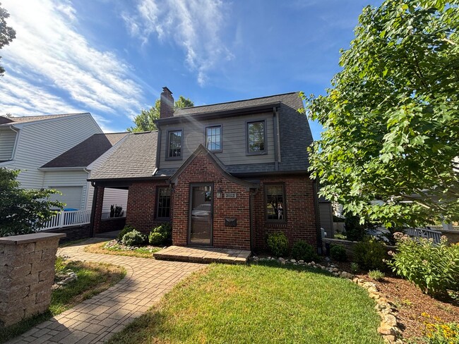 Building Photo - Grandin Court Tudor with 3 Bedrooms and 2.5 Baths - EV Charging Station