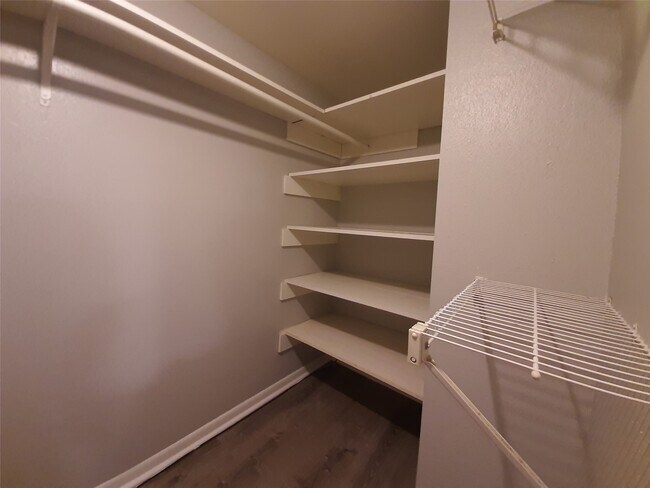 Building Photo - 767 Bering Dr