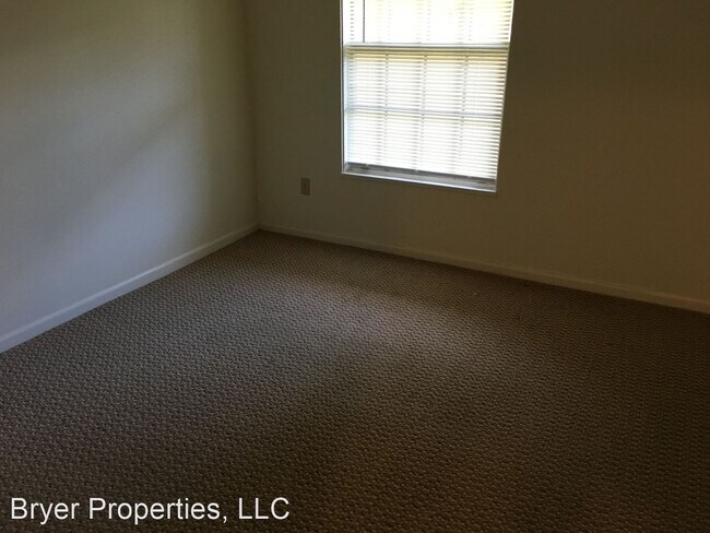 Building Photo - 107 Skyview Dr