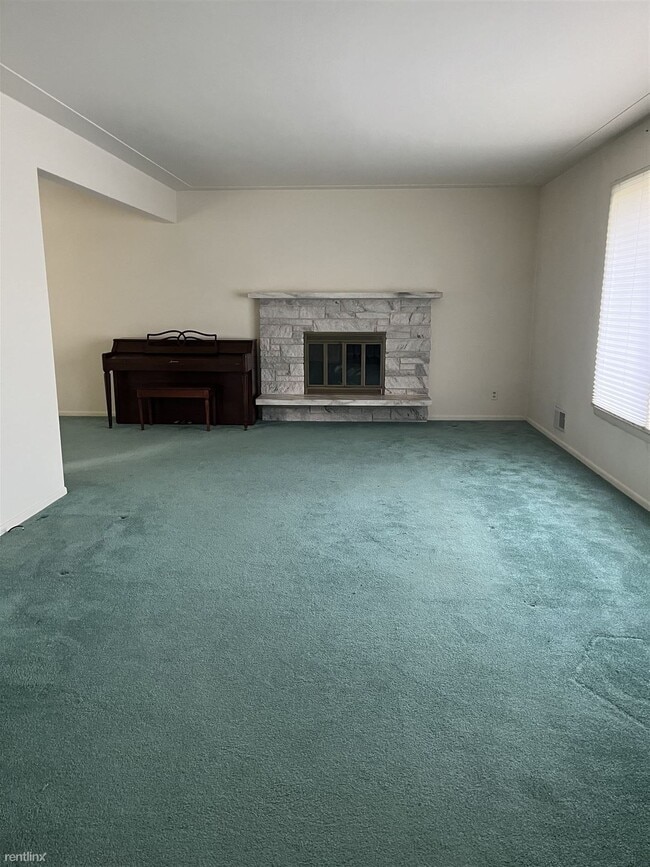 Building Photo - 2 br, 1 bath House - 2051 84th St SW