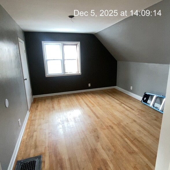 Building Photo - 823 E Clarke St