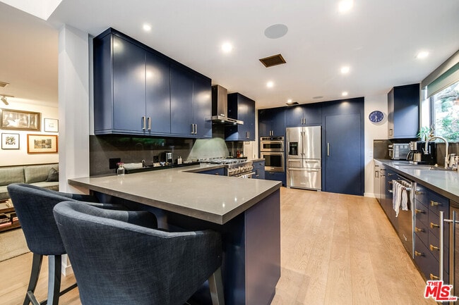 Building Photo - 4635 N Clybourn Ave