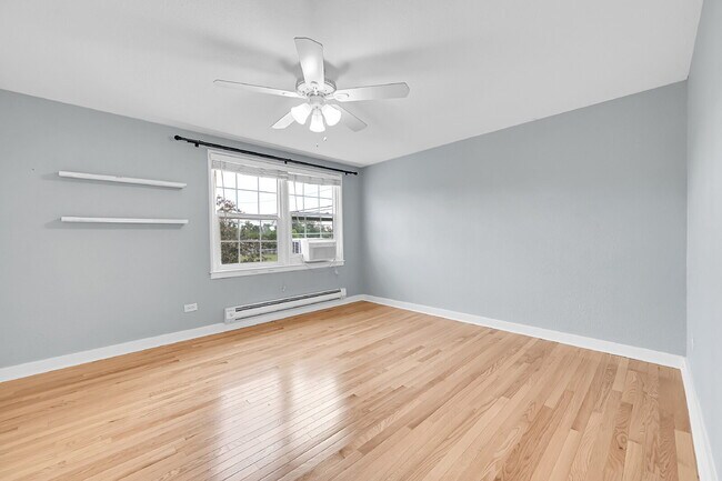 Building Photo - $2,095 - Updated 2 bed/1 bathroom Denver C...