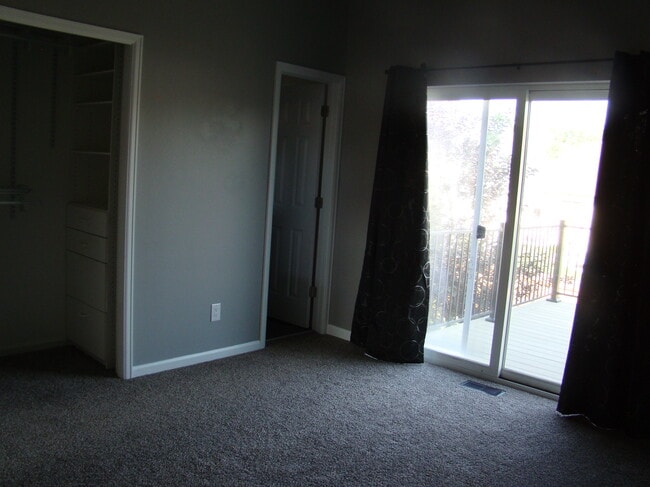 Building Photo - 8825 Boxelder Dr