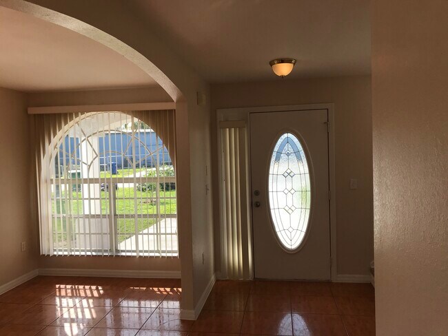 Primary Photo - 622 Lemon Ave