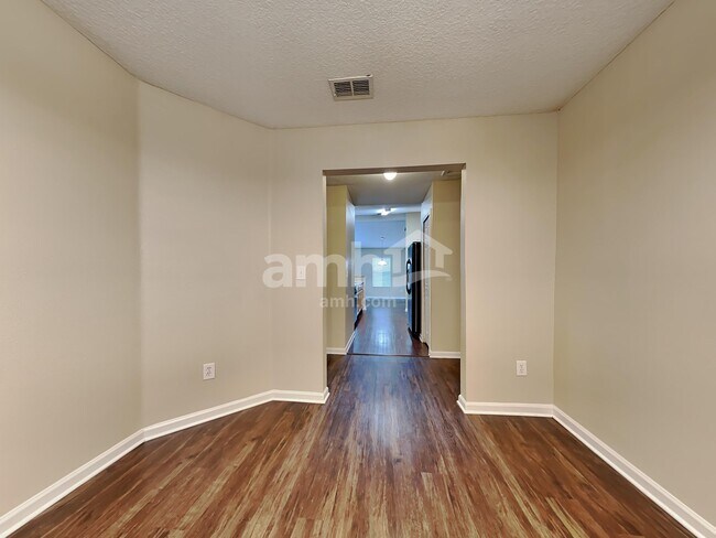 Building Photo - 274 Capiso Ct