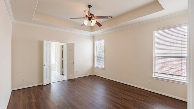 Building Photo - 7003 Kendall Lake Ct