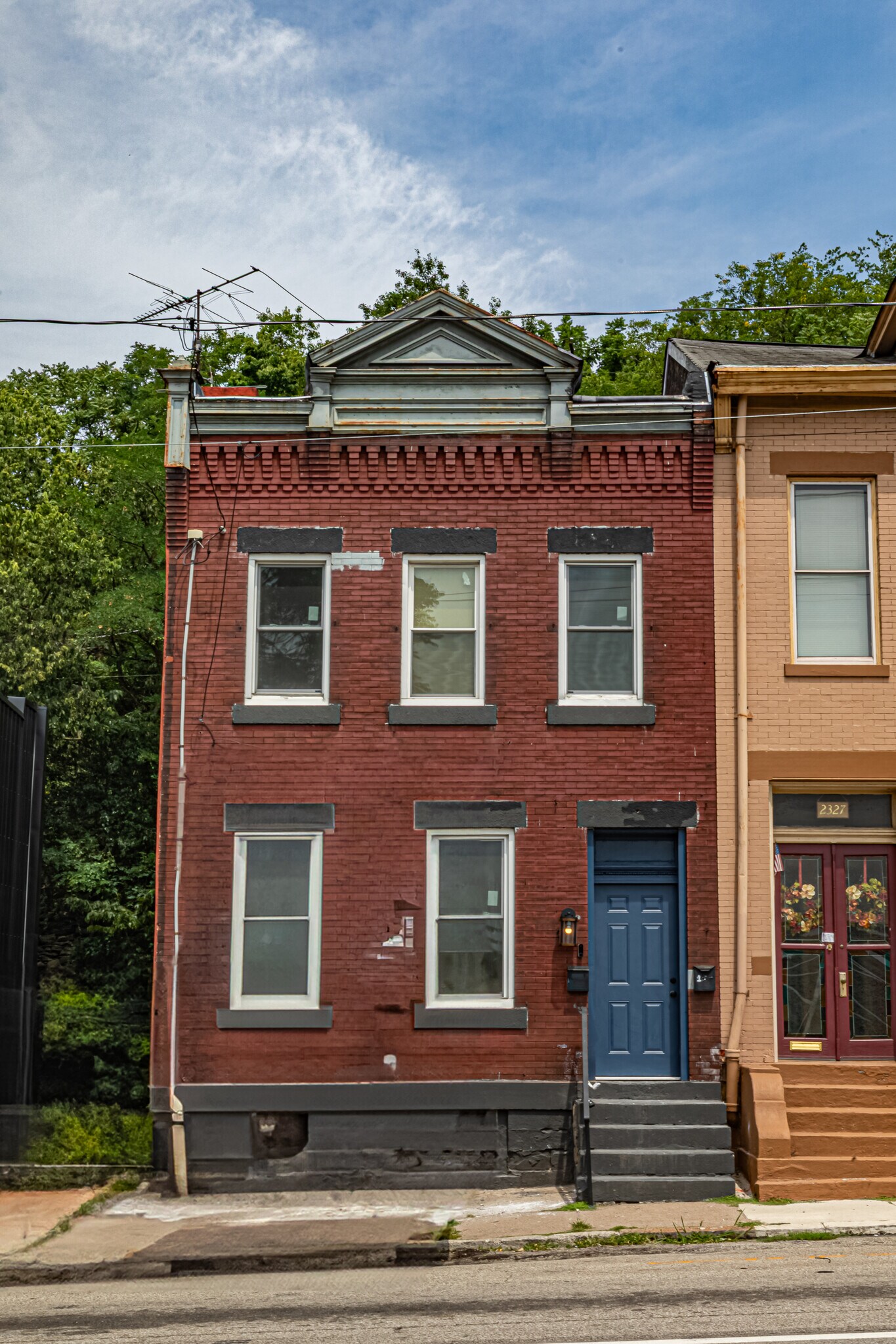 Building Photo - 2325 5th Ave