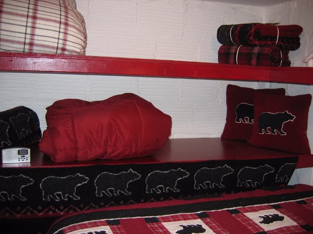 Building Photo - 1004 Winterton St