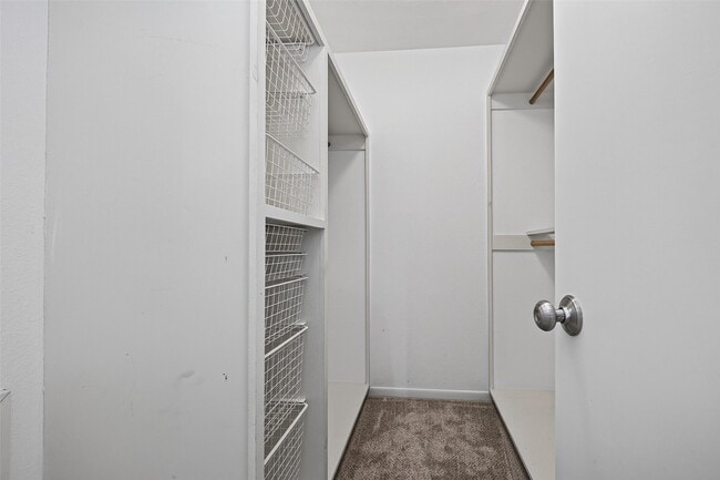 Building Photo - 1344 Chardonnay Dr