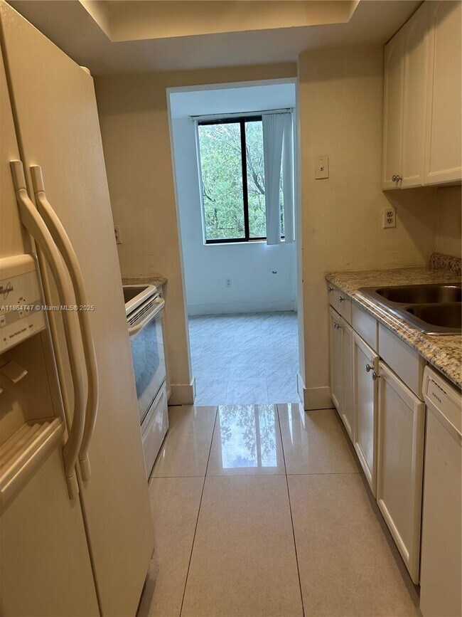 Building Photo - 8275 SW 152nd Ave