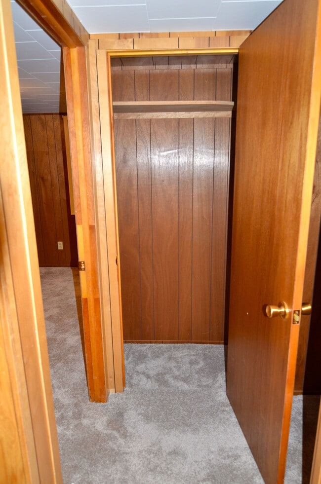 Building Photo - 1223 N 8th Ave