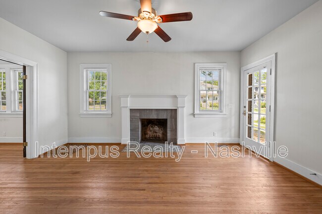 Building Photo - 2529 Ashwood Ave