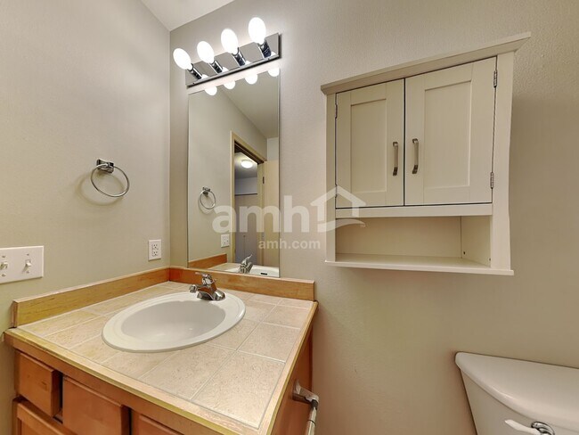 Building Photo - 9523 187 St E