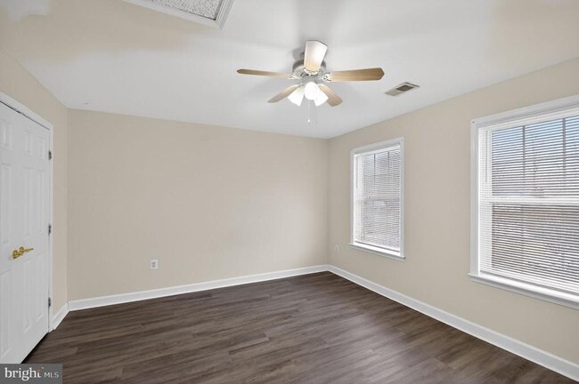 Building Photo - 13529 Persian Ct