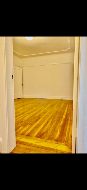 Building Photo - 530 21st Ave