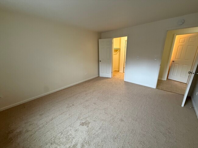 Building Photo - 110 N Kenilworth Ave