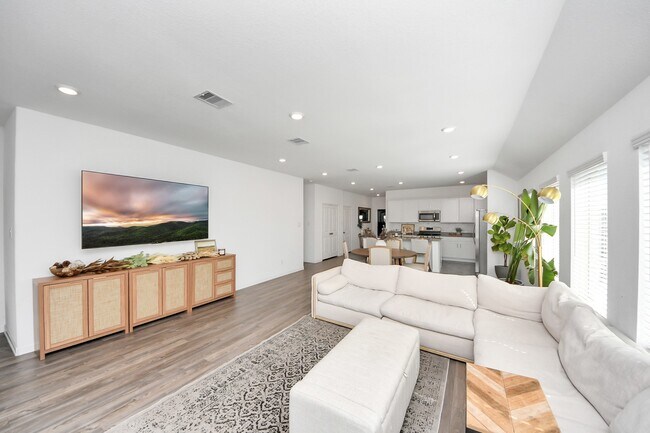 Building Photo - 2302 Dewford Fls Dr