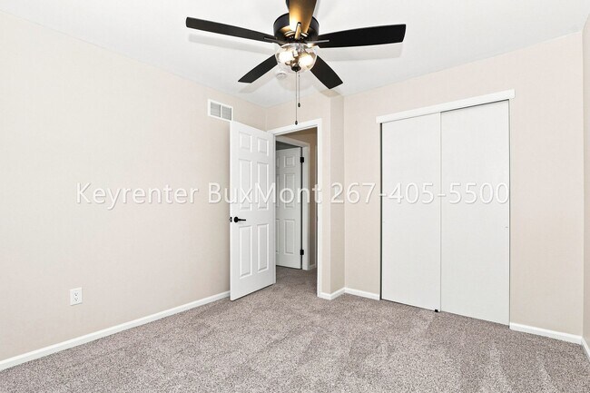 Building Photo - 102 Solway Cir