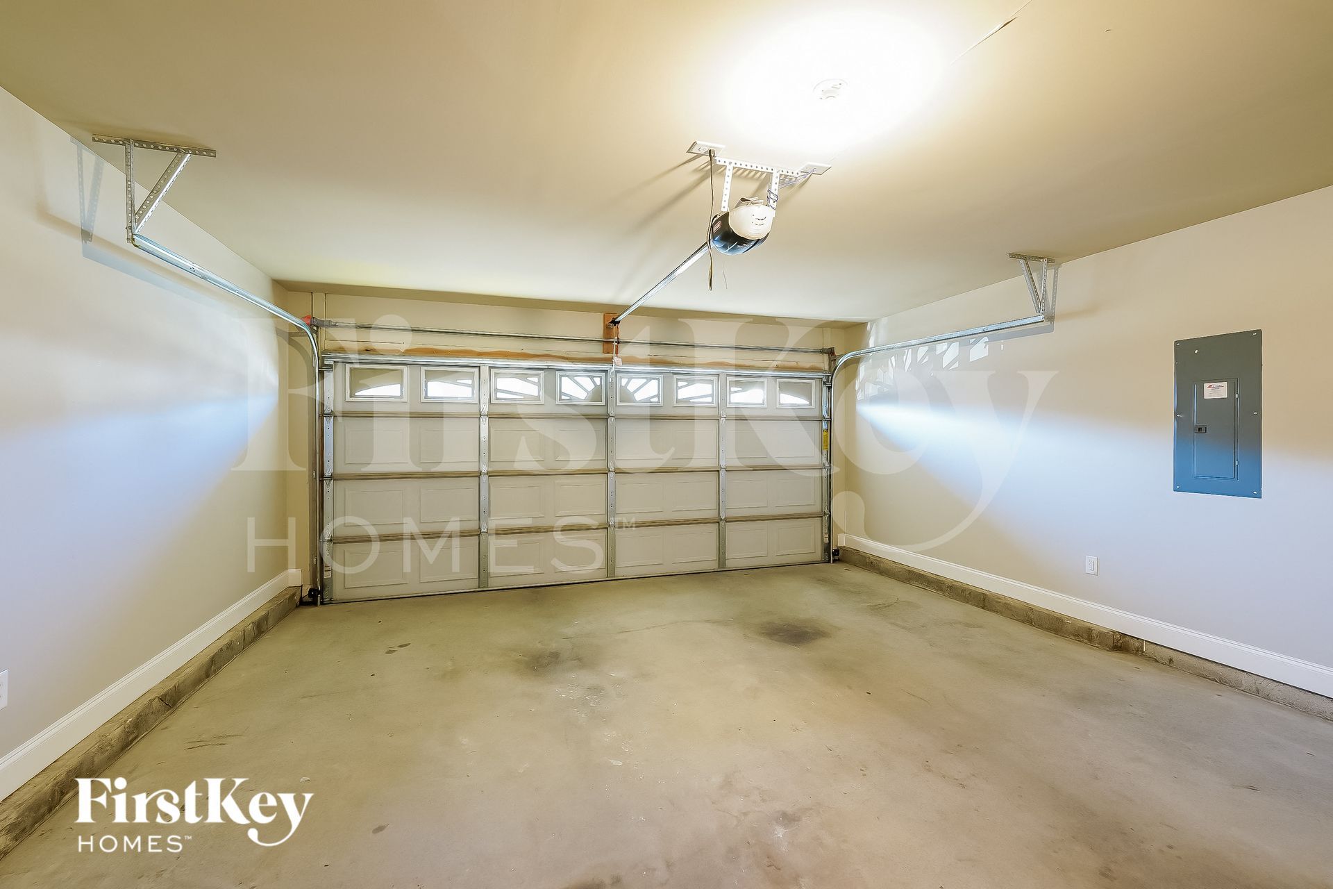 Building Photo - 855 Clover Ave