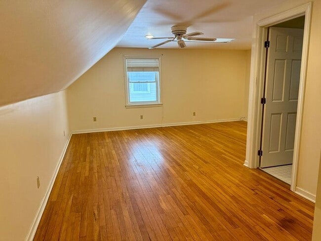 Building Photo - Beautiful 3 Bed, 2 Bath Cape Cod