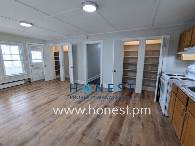 Building Photo - 110 Silver St