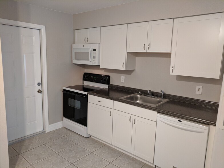 Building Photo - 5478 Avenue C
