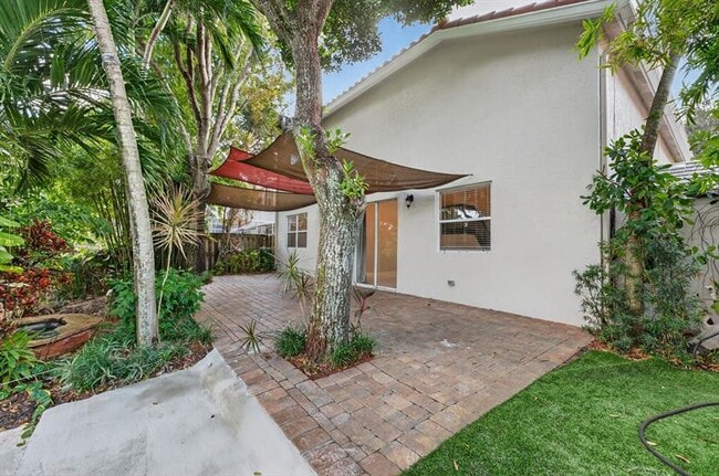 Building Photo - 6249 NW 78th Manor