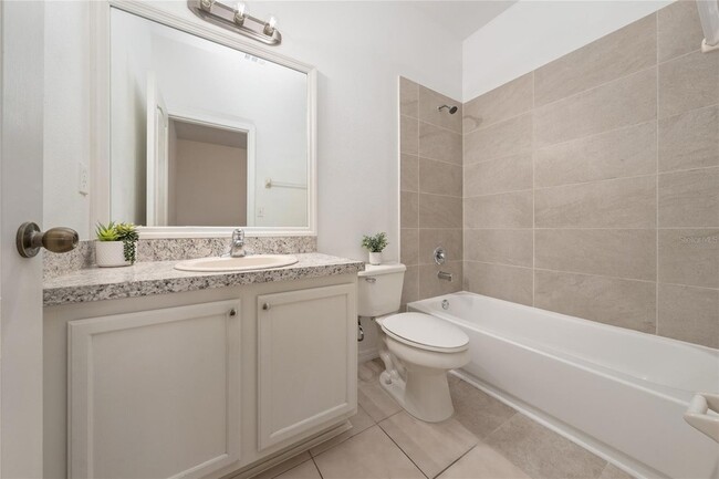 Building Photo - 10612 Savannah Wood Ct