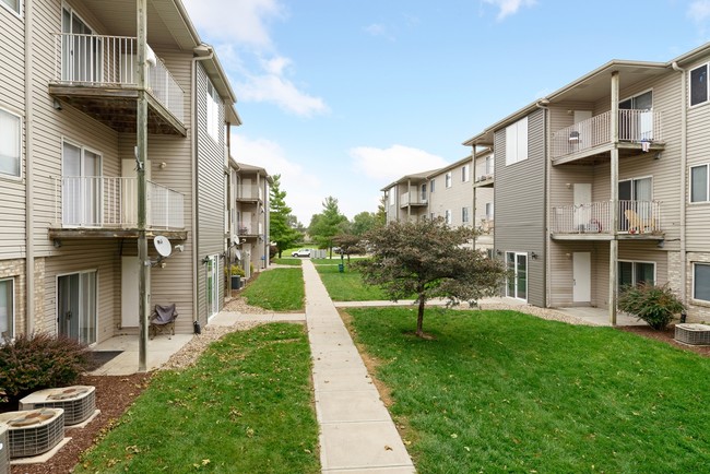 Building Photo - Cambridge Apartments