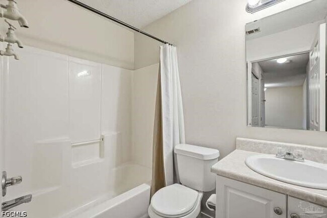 Building Photo - 1060 Antigua Cir