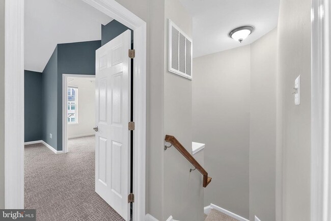 Building Photo - 7015 Trek Way