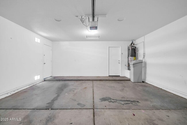 Building Photo - 8544 W Cherry Hills Dr