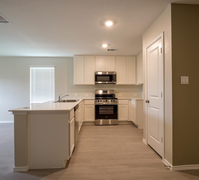 Building Photo - 252 Rock Spgs Dr