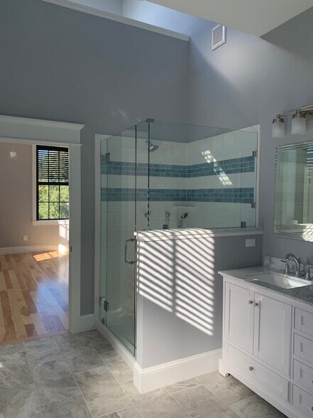 Master bath - 16 Pierce St