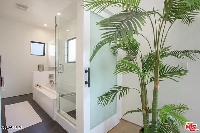 Primary Bathroom - 3756 Brilliant Dr