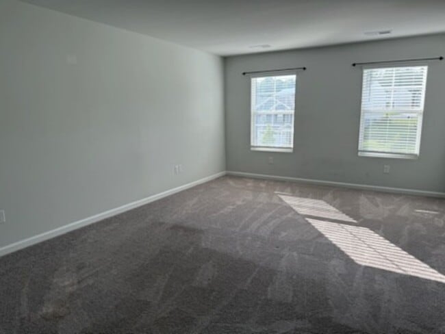 Building Photo - Gorgeous Home in The Arbors of New Kent