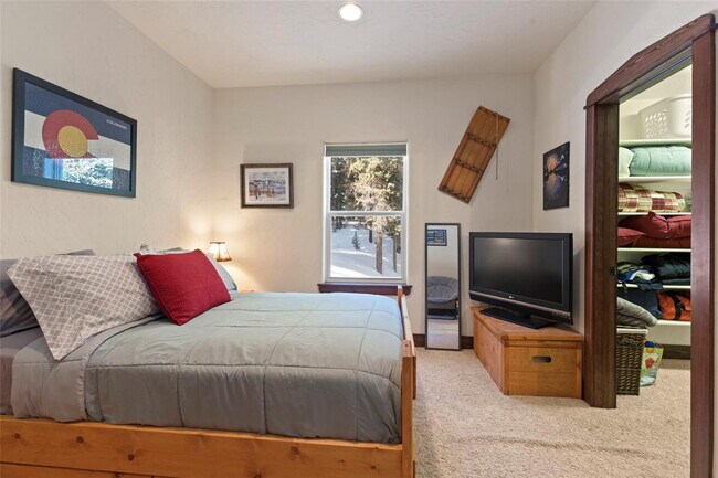 Building Photo - "Luxurious 3-Bed Sanctuary in Breckenridge...