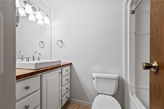 Building Photo - 2609 Fox Chase Ct