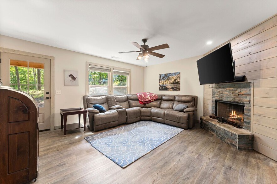 Building Photo - 309 Fowler Creek Dr