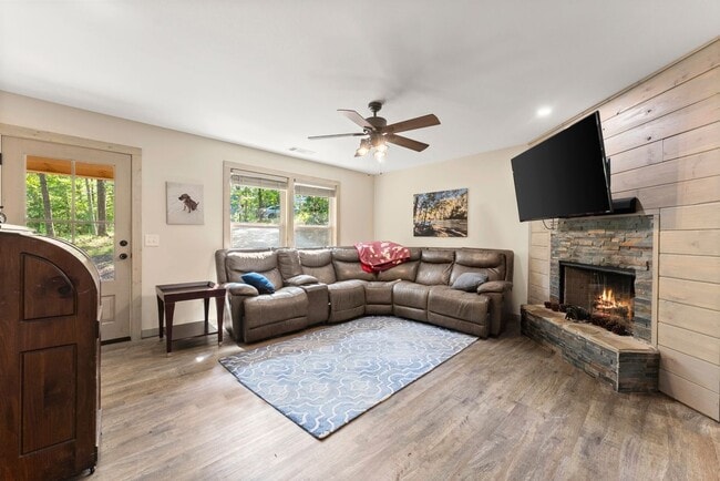 Building Photo - 309 Fowler Creek Dr