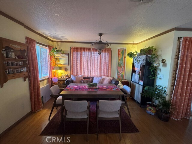 Building Photo - 428 N Hollywood Way