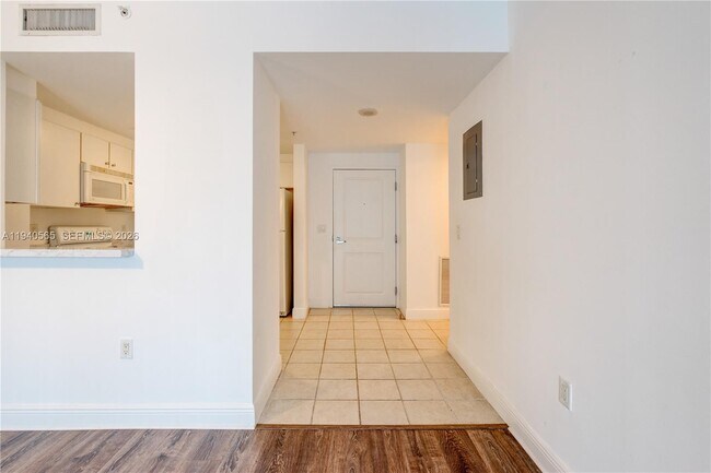 Building Photo - 1250 S Miami Ave