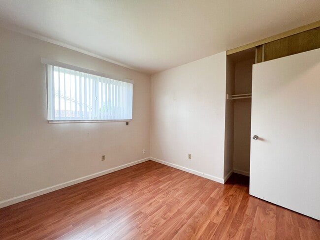 Building Photo - 4 Bedroom, 2 Bath Single Story Corner Lot Home in Rancho Cordova