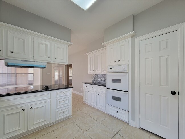 Building Photo - 11614 Taos Ln