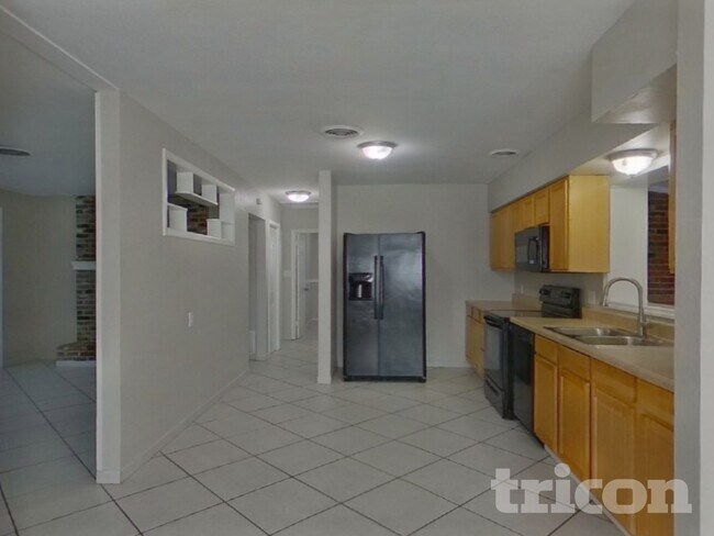 Building Photo - 2761 59th Ave N